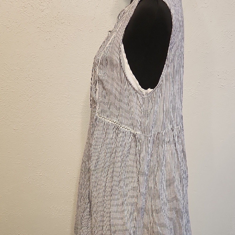 Old Navy Navy and White Striped Dress - Picture 3 of 8